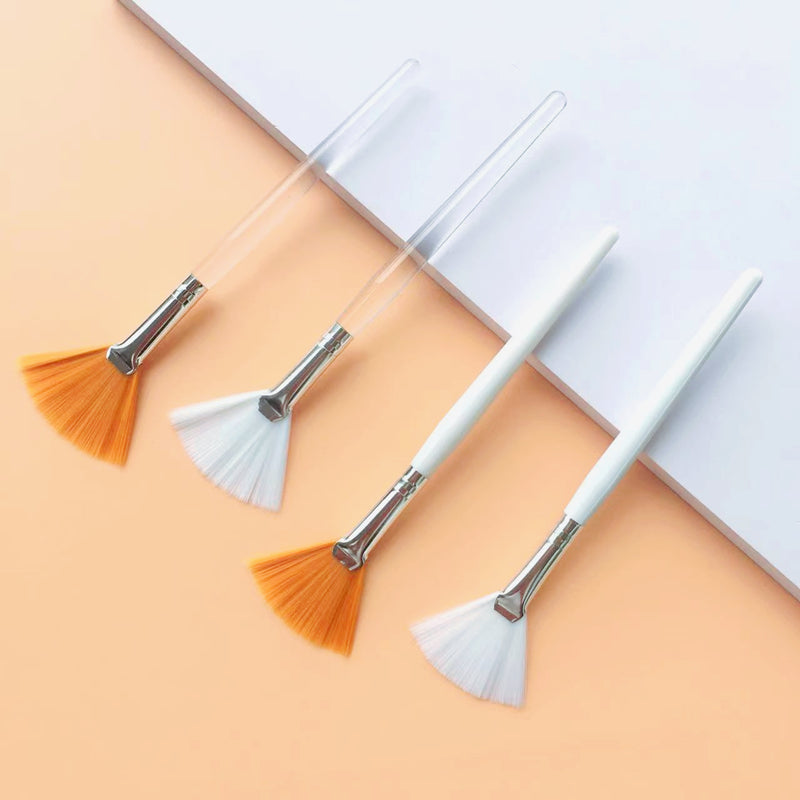 Fan-Shaped Foundation & Mask Makeup Brush – 10/20/50PCS