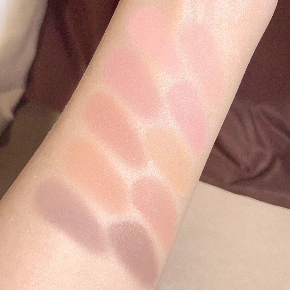 Star Rejuvenation 10-Color Eyeshadow Palette – Pearl & Matte