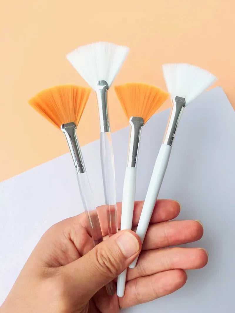 Fan-Shaped Foundation & Mask Makeup Brush – 10/20/50PCS