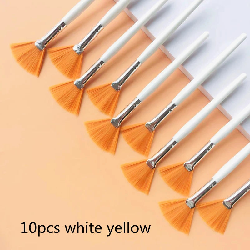 Fan-Shaped Foundation & Mask Makeup Brush – 10/20/50PCS